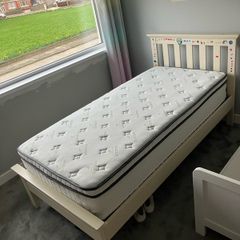 Single bed in good condition. Mattress not included