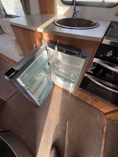 2012 Lunar Quasar 462- 2Berth