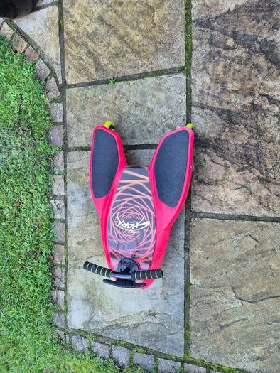 Kids spinner shark kneelboard