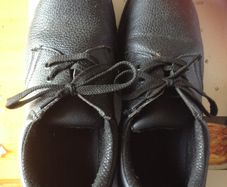 nisbets kitchen shoes size 7 -- 41  black