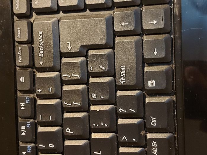 Dell Inspiron 1545, Model PP41L, Intel Pentium Dual-Core CPU T4300, 2.1GHZ, 4GB Ram, 238GB SSD, Windows 10, Microsoft Edge, chrome and VLC
