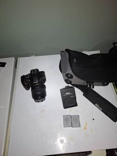 Nikon D5100 Like New