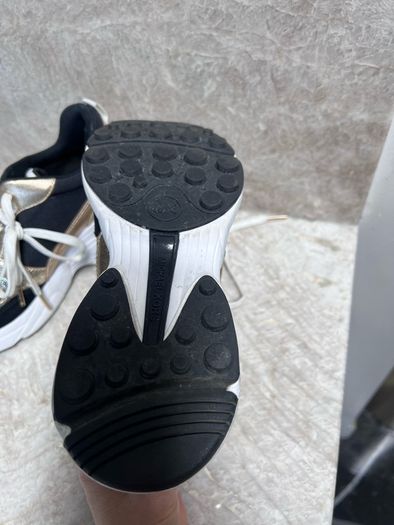 trainers MK
