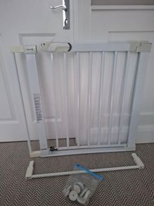 Safety 1st stair gate with extensions