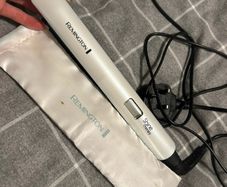 Remington Shine Therapy Straightener