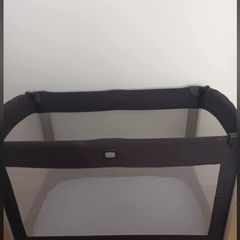 Travel cot