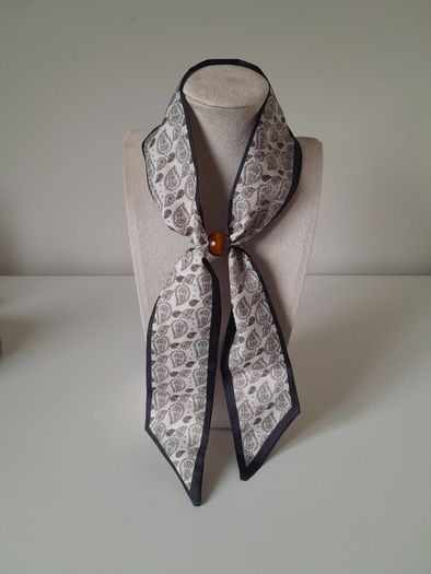Paisley print neck scarf with ring detail