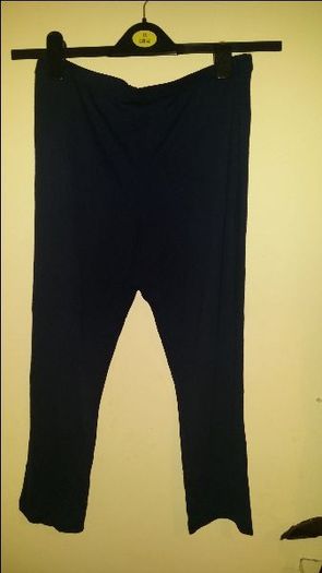 Brand new F&F navy crop leggings size UK14/16 EU42/44 Postage included