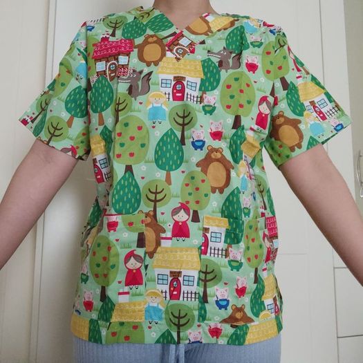 scrub suit for children's nurses