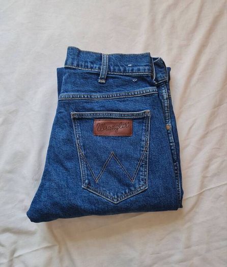 wrangler jacksville Size 30/32 zip fly in excellent condition