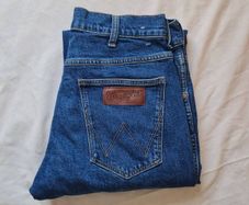 wrangler jacksville Size 30/32 zip fly in excellent condition