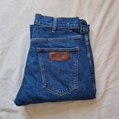 wrangler jacksville Size 30/32 zip fly in excellent condition