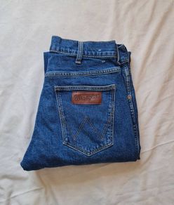 wrangler jacksville Size 30/32 zip fly in excellent condition