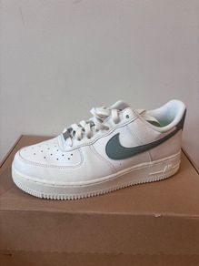 Nike Airforce 1 - Brand New!