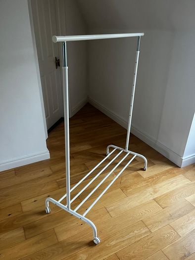Rigga Clothes Rack