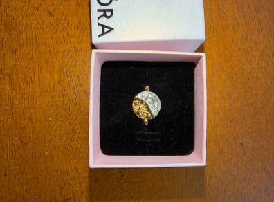Pandora Sun &Moon Reversible Medallion Ring Sterling silver, 14k gold plating BRAND NEW