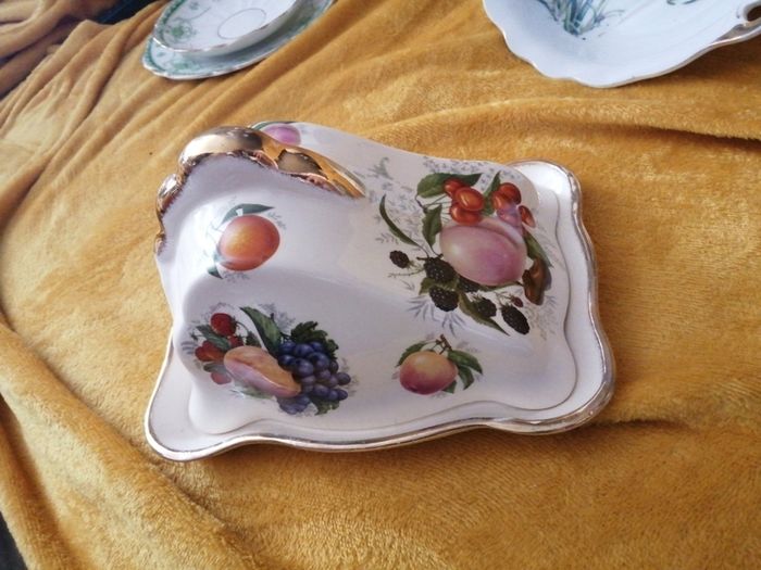 Vintage cheese keeper