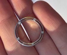 Platinum Damiani style ring, 10rd 0.09ct Diamonds
