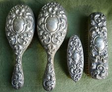 Antique Silver Plated Set Dresser Set Art Nouveau Style Floral Repousse Hair Brush Clothes Brushes  4 Pieces