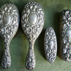 Antique Silver Plated Set Dresser Set Art Nouveau Style Floral Repousse Hair Brush Clothes Brushes  4 Pieces