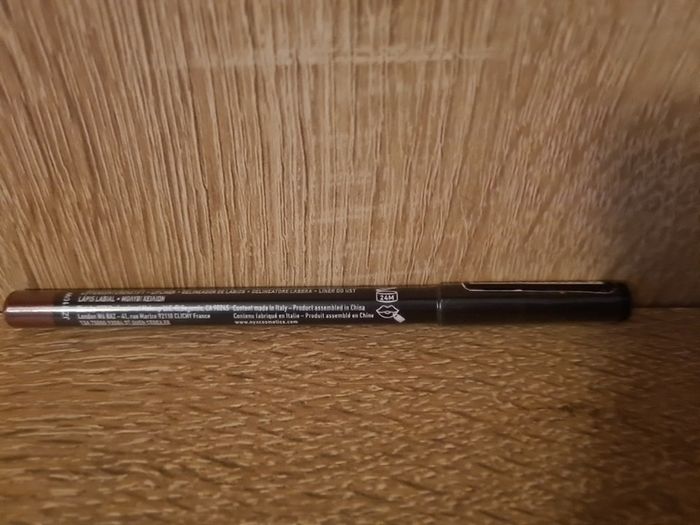 NYX Suede Matte Lip Liner in shade SMLL54 Lalaland (a warm brown/nude tone).Plastic wrapped