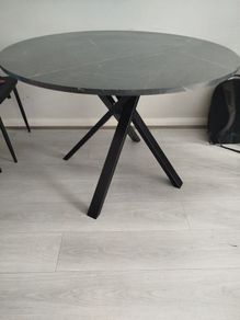 Ikea round dining table