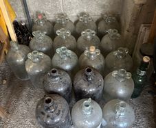 19 x 1 Gallon Demijohns