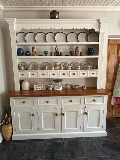 Kitchen dresser