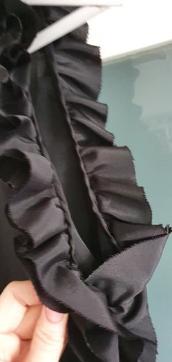 maggie & me black tunic / top with ruffle sides Sz L (10-14 UK)