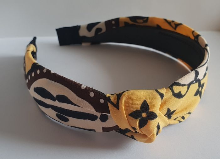New LV Hairband