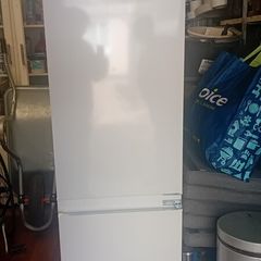 whirpool 70/30 integrated fridge/freezer