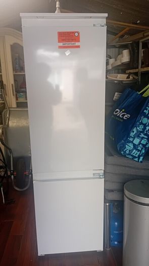 whirpool 70/30 integrated fridge/freezer
