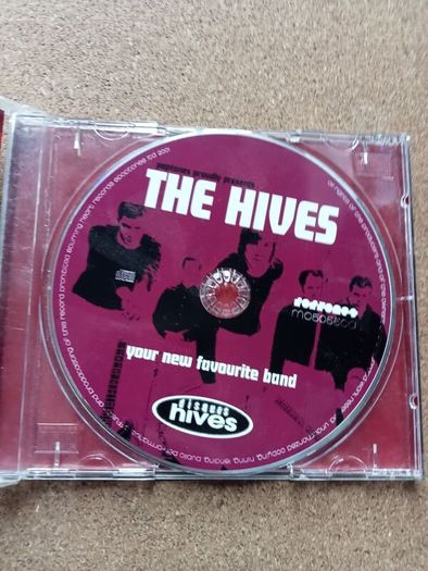 The Hives - Your New Favourite Band CD