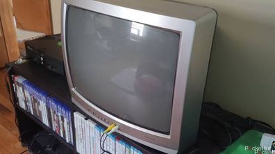 Old box style TV (CRT TV) wanted