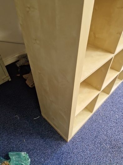 shelving unit