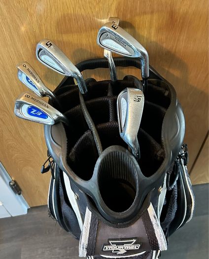 Golf starter half set and bag