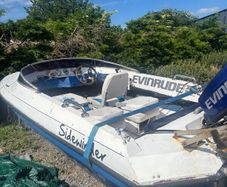 Speed boat