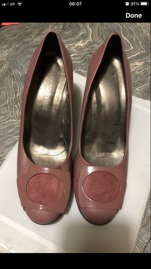 Ladies stunning shoes size 5