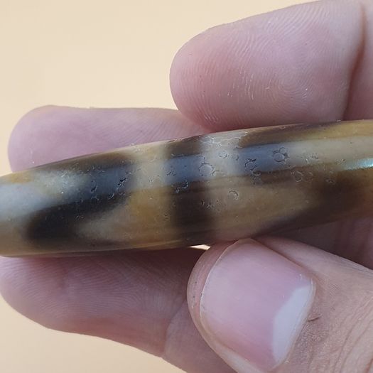 Vintage Himalayan Tibetan Zigzag Pattern Agate Bead Amulet