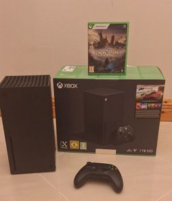 Unused Xbox Series X 1TB disc version with Hogwarts Legacy, bought Dec 2023