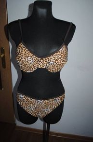 Underwired bikini set leopard print size UK14 cupC EU42 cupC Price include postage