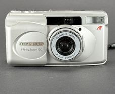 Olympus Infinity Zoom 80 Qd Date 35mm Camera