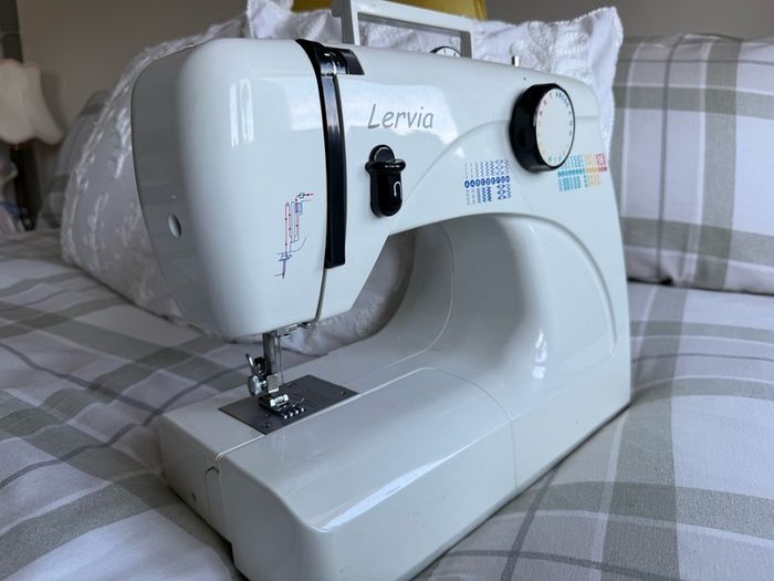 Electric Sewing Machine