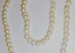 Pearl necklace with bracelet