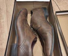 Tan dress shoes