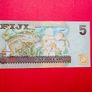 Fiji  5 Dollars. 2007. Pick  110a ( Uncirculated ) Image 2