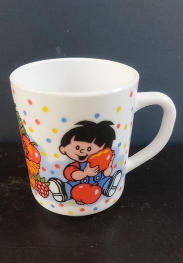 Vintage Rare Collectable Arcopal France Childrens Milk Glass Dining Set with Haribo Sweets Motifs, Consisting of A Mug, Cereal Bowl and 20cm Plate, circa 1970