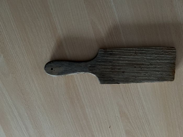 antique wooden butter patt