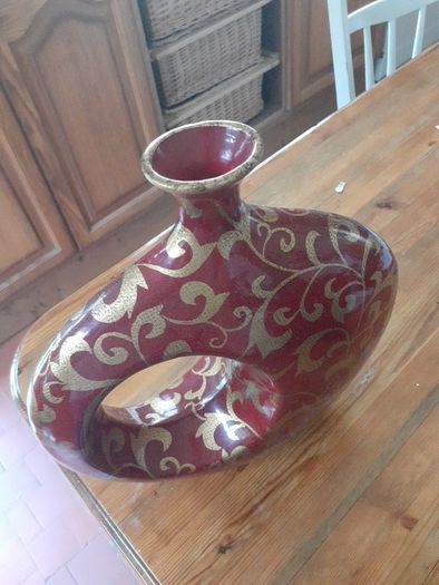 Chinese style vase.