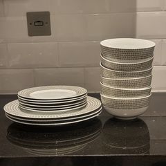6 cereal bowls & plates